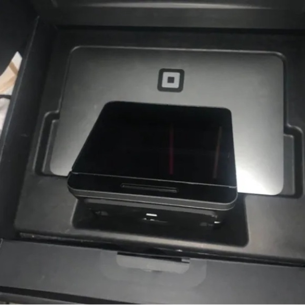 Square register grey